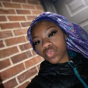 Meet your Posher, Kay